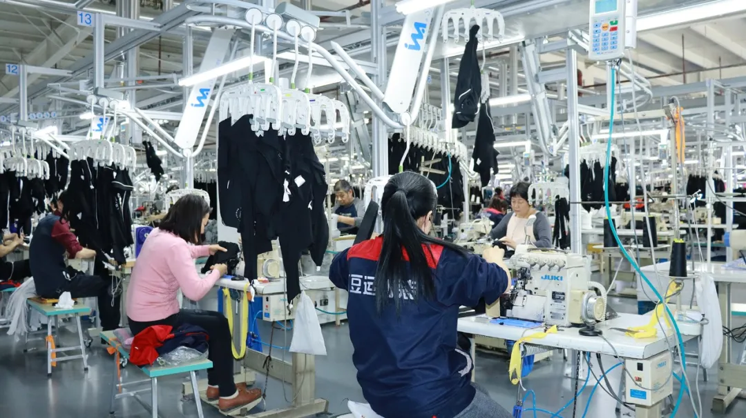 云顶集团3118运动装4