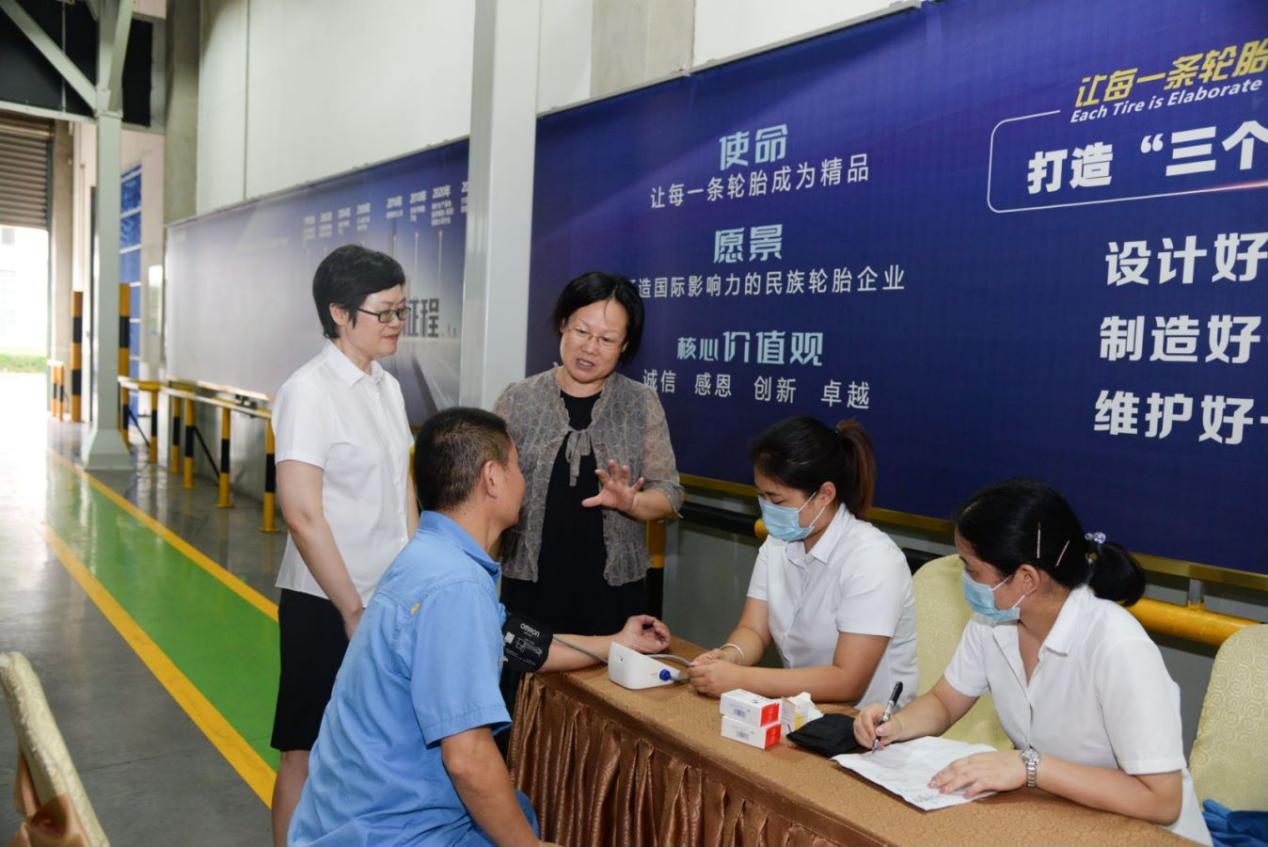 锡山区总工会慰问云顶集团3118集团一线职工1